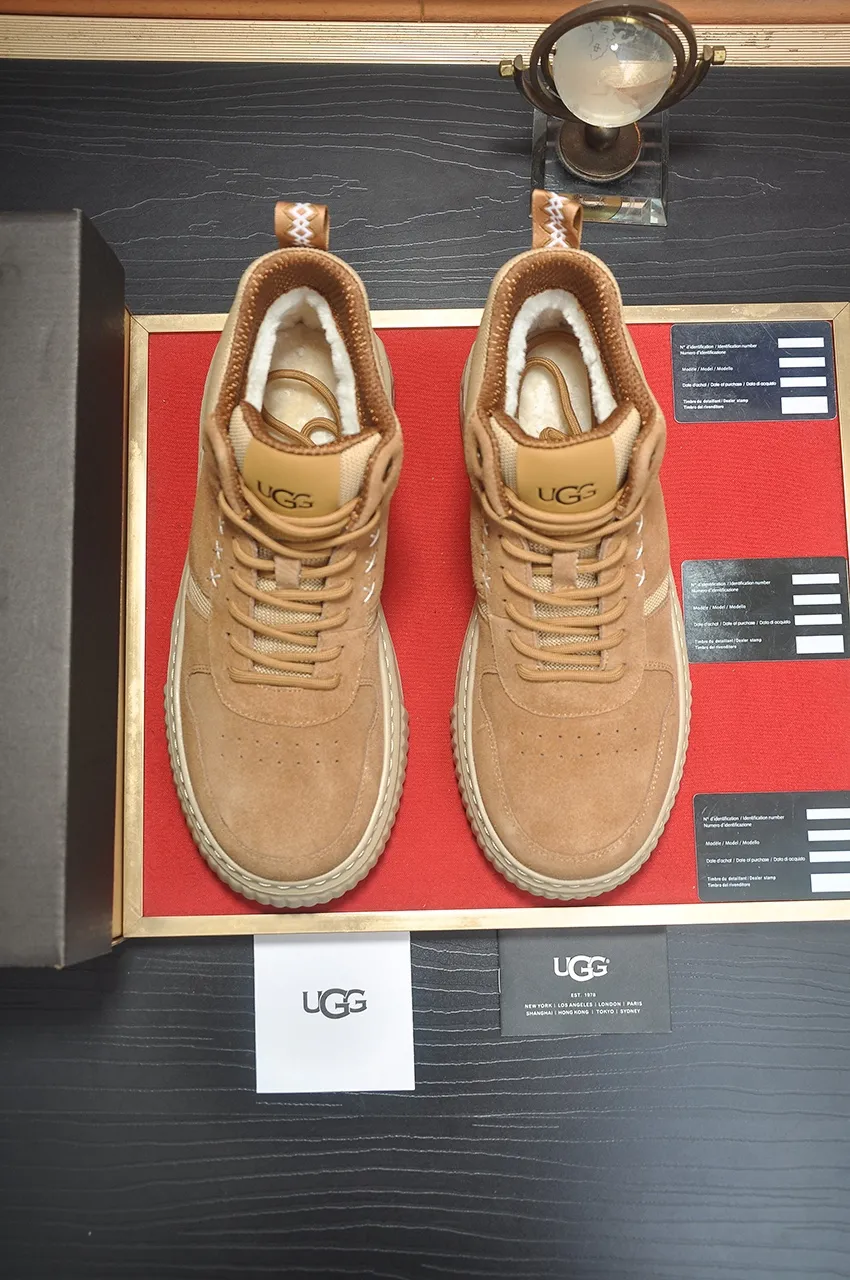 Men's shoes 💰640💶 [UGG] (full wool lining) top-end high-quality fur-in-one warm snow boots from Australia's warm luxury brand men's shoes, UGG-5877 official website synchronized, made of imported cowhide, carefully sewn...Imported rubber foam outsole (comfortable, soft, wear-resistant) The quality is really great...Exquisite workmanship, you can't put it down at first sight, available in sizes 39-44